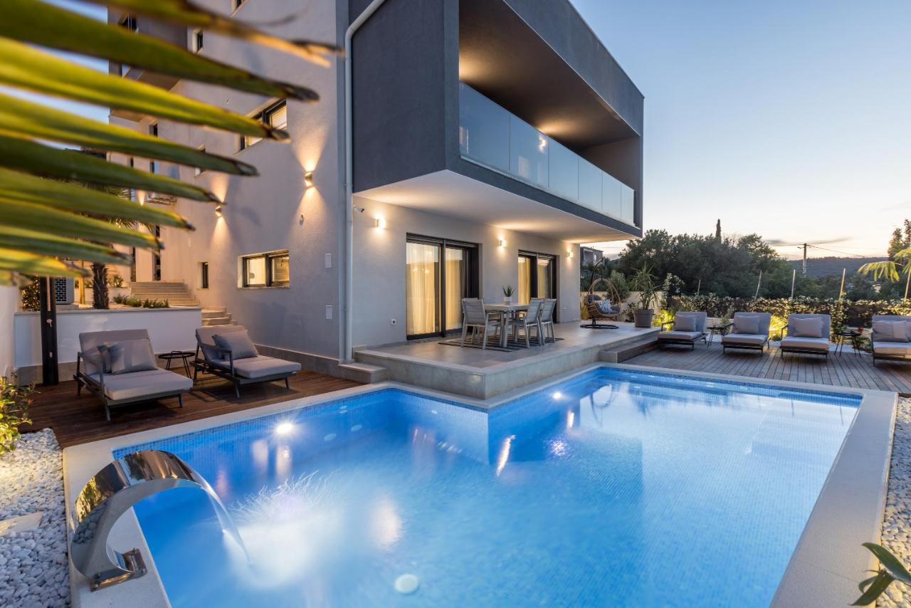 Todo With Heated Pool And Jacuzzi
