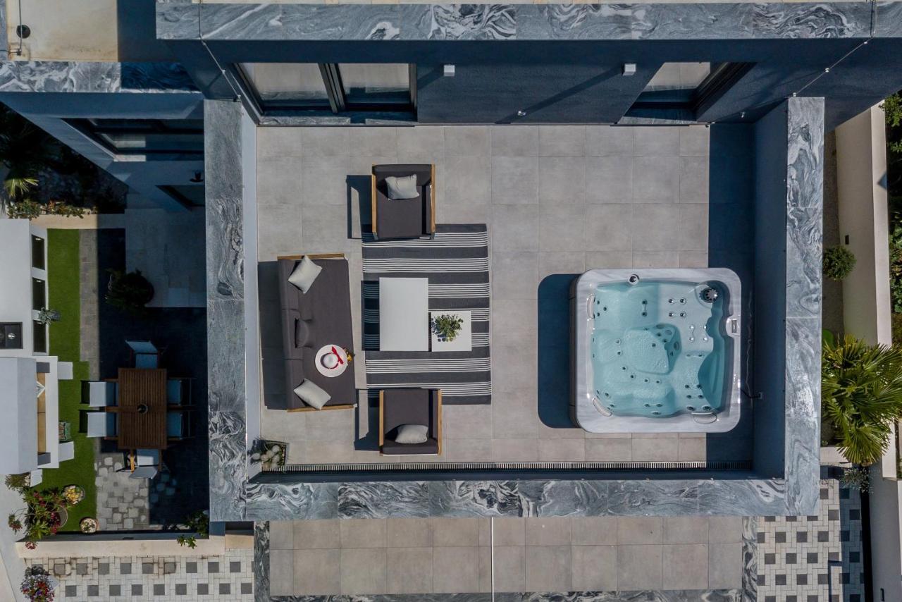 Todo With Heated Pool And Jacuzzi Villa Vinišće