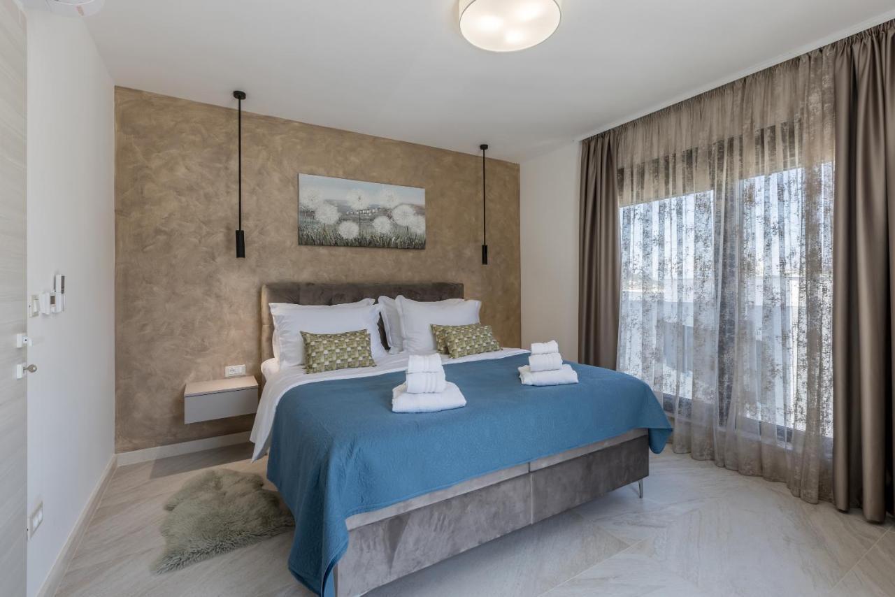 Todo With Heated Pool And Jacuzzi Willa Vinišće