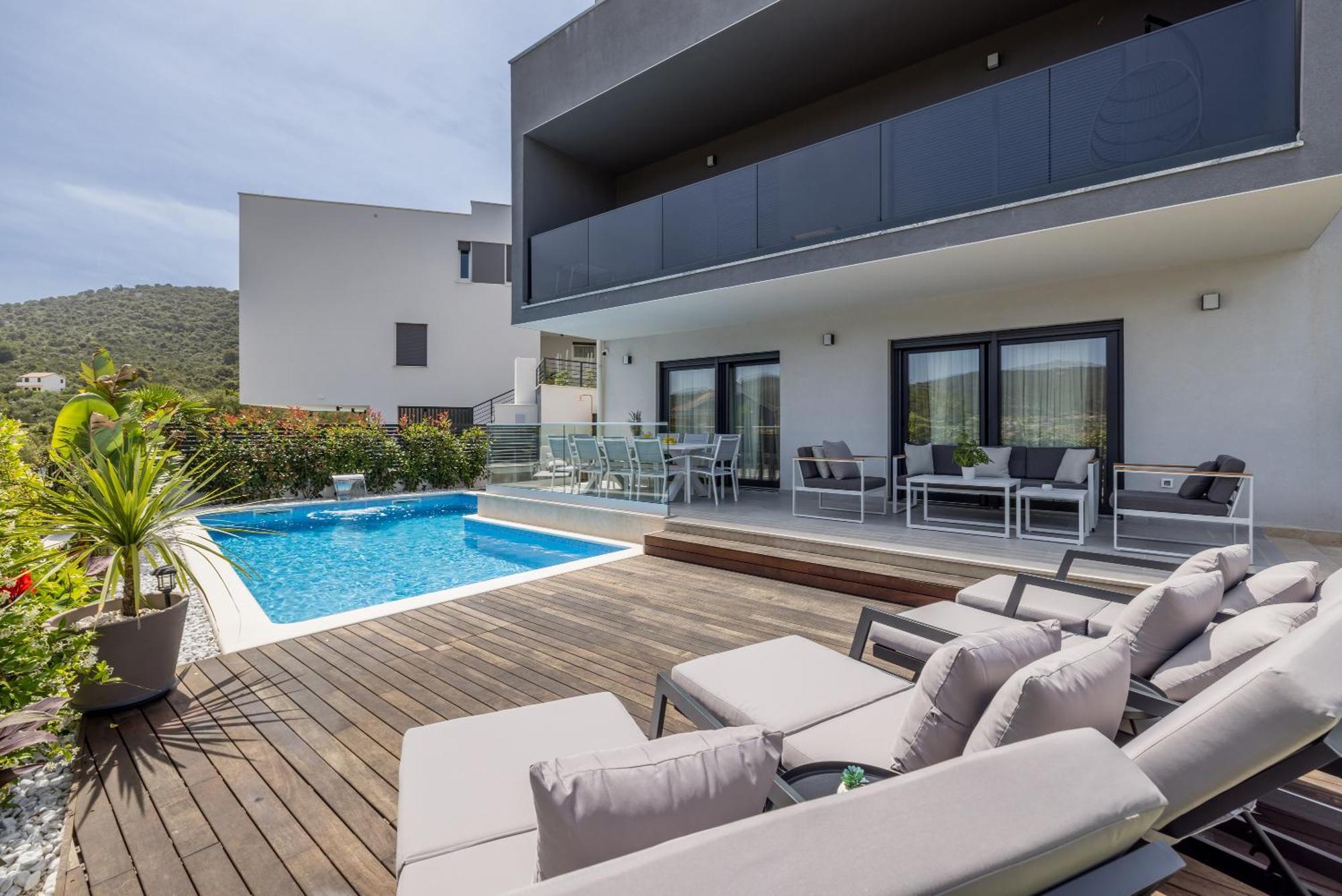 Todo With Heated Pool And Jacuzzi *